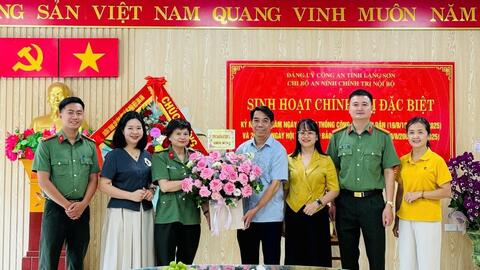 Trung tâm Kiểm soát bệnh tật Lạng Sơn chúc mừng Ngày truyền thống Công an Nhân dân