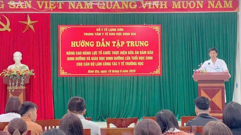 Hơn 50 cán bộ y tế trường học được nâng cao năng lực về dinh dưỡng