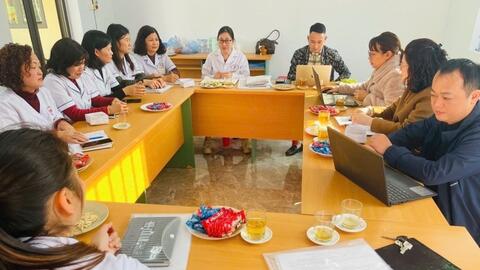 Bàn giao 8 trạm y tế về UBND xã, phường quản lý