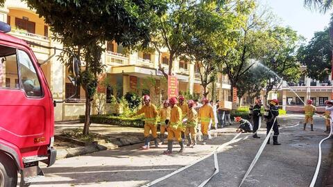 Bệnh viện Phổi Lạng Sơn tổ chức diễn tập phòng cháy, chữa cháy