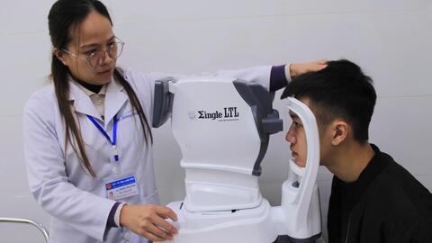 Ảnh hưởng của thuốc lá đến mắt