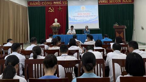 Trung tâm Y tế khu vực tổ chức tháng nghe đoàn viên, người lao động nói